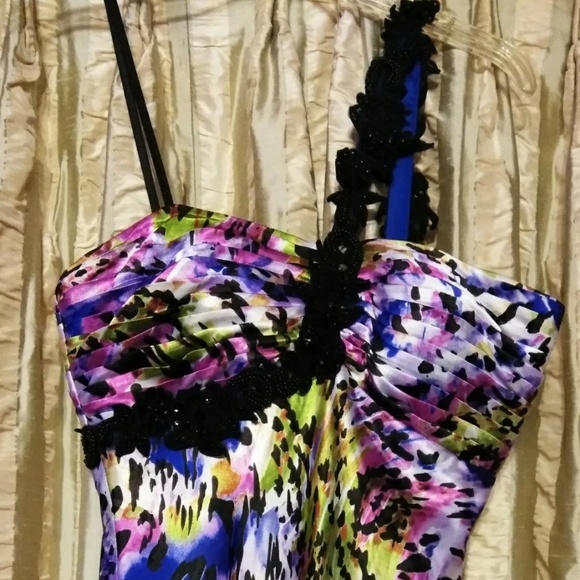 Size 8 NightWay Purple One-Shoulder Formal Prom Dress - Picture 4 of 7